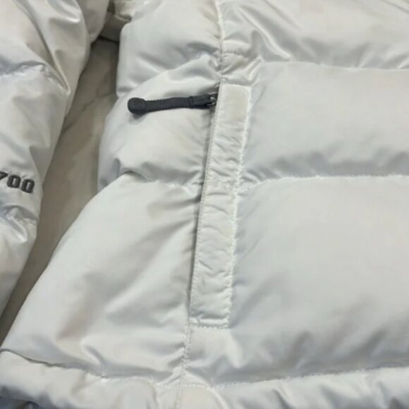 North Face vintage 90’s White Nuptse Puffer Jacket 700 Goose Down Size Small - Picture 12 of 13